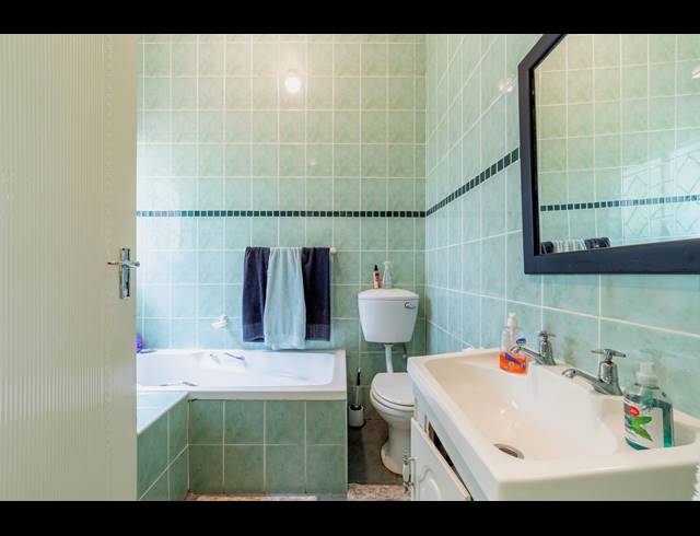 4 BEDROOM HOUSE FOR SALE IN HELDERKRUIN